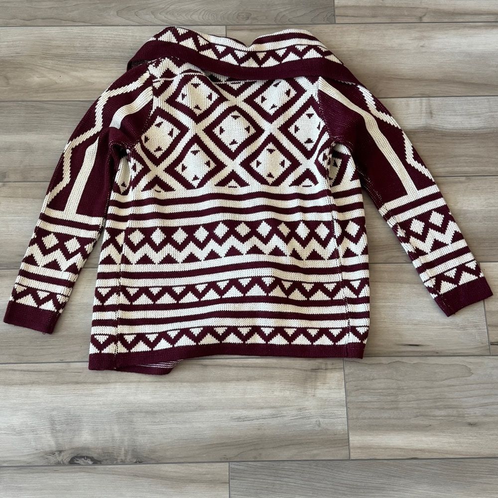Kate Collection Women's Burgundy and Cream Geometric Cardigan Size Small - Picture 2 of 9
